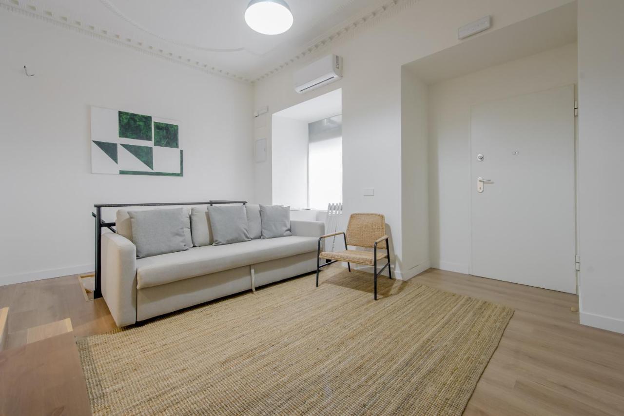 Modern Apt & Cool Interior Design En El Retiro Apartment มาดริด ภายนอก รูปภาพ